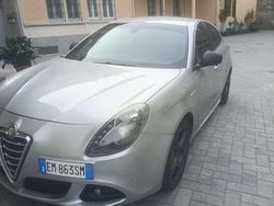 Usata 2012 Alfa Romeo Giulietta Distinctive Tre volumi | 7500 € (Buon prezzo)