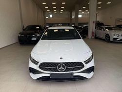 Bianco Usata 2024 Mercedes A180 AMG Line Premium Tre volumi | 33.990 € (Ottimo prezzo)