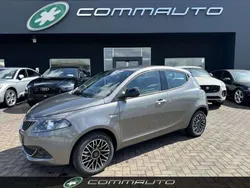 Grigio Nuova 2024 Lancia Ypsilon S Due volumi | 14.900 € (Buon prezzo)