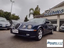 Blu/azzurro(met.) Usata 1999 Jaguar S-Type Executive Tre volumi | 4450 € (Ottimo prezzo)