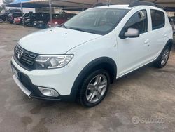 Bianco Usata 2017 Dacia Sandero Stepway Due volumi | 8500 € (Cara)