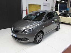 Grigio scuro Usata 2023 Lancia Ypsilon Gold Due volumi | 13.490 € (Buon prezzo)