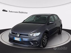 Smoky grey metalizzato Usata 2024 VW Polo Life Tre volumi | 20.300 € (Buon prezzo)