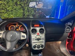 Rosso Usata 2007 Opel Corsa Due volumi | 2200 € (Buon prezzo)