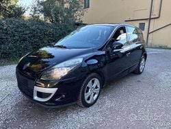 Nero Usata 2011 Renault Scénic III Luxe Monovolume | 4800 € (Buon prezzo)
