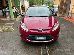 Usata 2009 Ford Fiesta Due volumi | 5000 € (Buon prezzo)