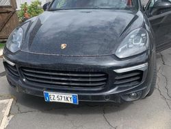 Nero Usata 2015 Porsche Cayenne SUV | 26.000 €