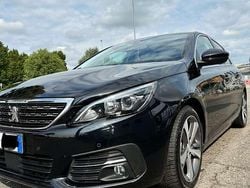 Usata 2019 Peugeot 308 Allure Tre volumi | 11.900 € (Buon prezzo)