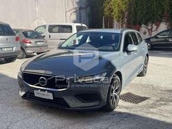 Grigio Usata 2023 Volvo V60 Ultimate Station wagon | 38.900 € (Molto cara)