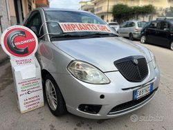 Grigio Usata 2010 Lancia Ypsilon Due volumi | 2250 € (Ottimo prezzo)