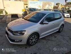 Grigio Usata 2012 VW Polo Comfortline Tre volumi | 4900 € (Ottimo prezzo)