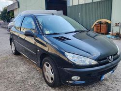 Nero Usata 2005 Peugeot 206 S Due volumi | 1800 € (Buon prezzo)