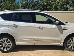 Bianco Usata 2018 Ford Kuga Vignale SUV | 16.000 € (Cara)