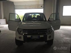 Bianco Usata 2006 Mitsubishi Pajero SUV | 17.500 €