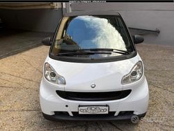 Bianco Usata 2011 Smart ForTwo Coupé Passion Coupé | 6990 € (Buon prezzo)