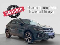 Blu Nuova 2025 VW T-Roc R-line SUV | 27.200 € (Buon prezzo)
