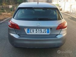 Usata 2014 Peugeot 308 Tre volumi | 4900 € (Ottimo prezzo)