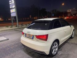 Bianco Usata 2010 Audi A1 Ambition Tre volumi | 6500 € (Buon prezzo)