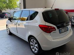 Bianco Usata 2011 Opel Meriva Monovolume | 3900 € (Buon prezzo)