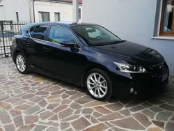Blu/azzurro Usata 2011 Lexus CT200h Sport Line Tre volumi | 8099 € (Buon prezzo)
