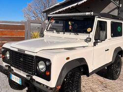 Bianco Usata 2003 Land Rover Defender SUV | 26.000 € (Buon prezzo)