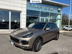 Beige Usata 2016 Porsche Cayenne SUV | 28.800 € (Buon prezzo)