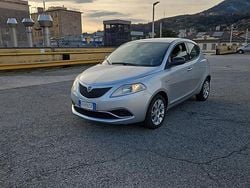 Argento Usata 2015 Lancia Ypsilon Platinum Due volumi | 6490 € (Super prezzo)