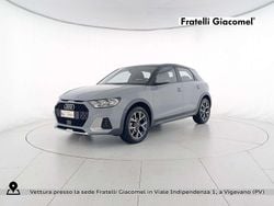 Grigio freccia perla nero mito metallizz Usata 2022 Audi A1 Admired Tre volumi | 22.900 € (Buon prezzo)