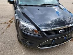 Grigio Usata 2008 Ford Focus Tre volumi | 2700 € (Buon prezzo)