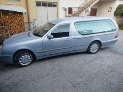 Argento Usata 2000 Mercedes E270 Avantgarde Station wagon | 6800 €