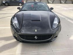 Usata 2010 Ferrari California Cabrio | 129.900 € (Molto cara)