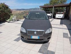 Usata 2005 Fiat Croma Monovolume | 1000 € (Buon prezzo)
