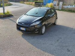 Nero Usata 2011 Ford Fiesta Tre volumi | 3900 € (Buon prezzo)