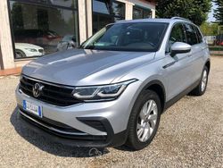 Argento Usata 2022 VW Tiguan Life SUV | 27.500 € (Buon prezzo)