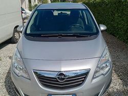 Grigio Usata 2011 Opel Meriva Monovolume | 7900 € (Molto cara)