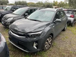 Grigio Usata 2023 Kia Stonic Urban SUV | 14.950 € (Ottimo prezzo)