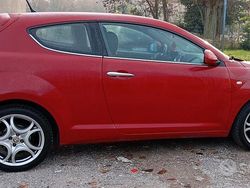 Rosso Usata 2010 Alfa Romeo MiTo Due volumi | 4000 € (Molto cara)