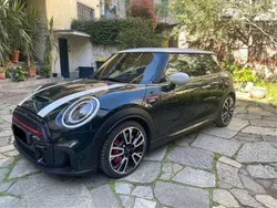 Verde Usata 2022 Mini John Cooper Works Due volumi | 38.740 € (Molto cara)