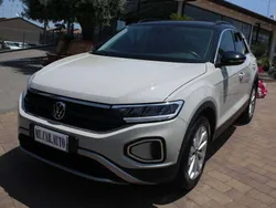 Grigio Usata 2022 VW T-Roc R-line SUV | 20.800 € (Buon prezzo)