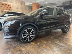 Nero Usata 2016 Nissan Qashqai Tekna SUV | 11.900 € (Buon prezzo)