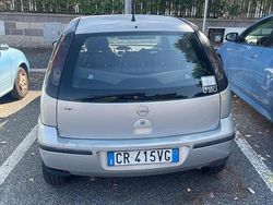 Grigio Usata 2004 Opel Corsa Due volumi | 1200 € (Buon prezzo)