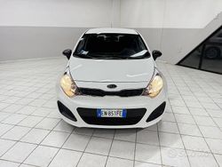 Bianco Usata 2012 Kia Rio EX Due volumi | 5500 € (Cara)