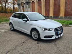 Bianco Usata 2015 Audi A3 Sportback Due volumi | 9900 € (Ottimo prezzo)