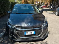 Marrone Usata 2015 Peugeot 208 Due volumi | 6900 €