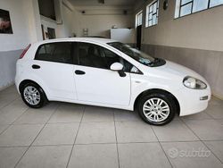 Bianco Usata 2014 Fiat Punto Street Tre volumi | 7499 € (Buon prezzo)