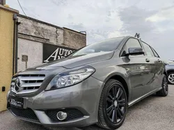 Grigio Usata 2013 Mercedes B180 Executive Monovolume | 7499 € (Buon prezzo)