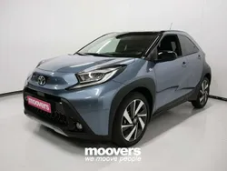 Persian salt / tetto nero Nuova 2024 Toyota Aygo Lounge Due volumi | 15.935 € (Buon prezzo)