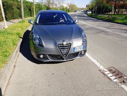 Grigio Usata 2016 Alfa Romeo Giulietta Due volumi | 10.000 € (Buon prezzo)