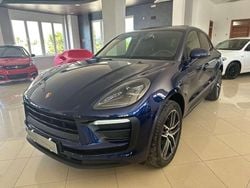 Blu/azzurro Usata 2022 Porsche Macan SUV | 63.900 € (Buon prezzo)
