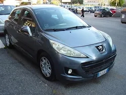 Grigio Usata 2010 Peugeot 207 Tre volumi | 3000 € (Buon prezzo)